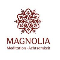 Magnolia - Meditation - Logo in dunklem Rot